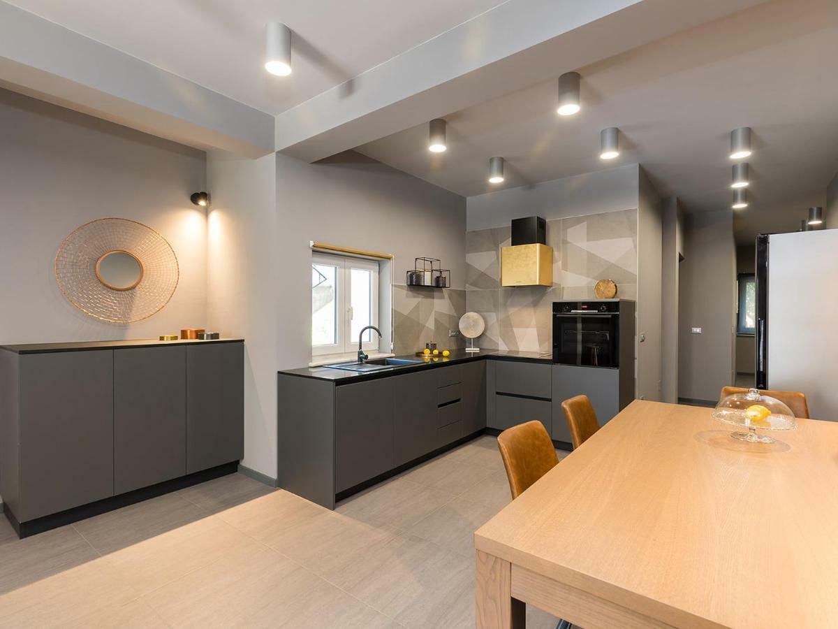 Magnolia - Modern Apartment Near City Center And Sea 波雷奇 外观 照片